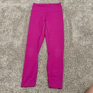 Lululemon wunder train size 6. Fuscia. Like new